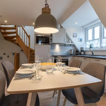 Appartementhaus Olsdorfer Strasse Gluecksmomente Oben * Böhl